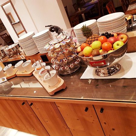 Hotel Europa Guest House Зас-Фе Экстерьер фото